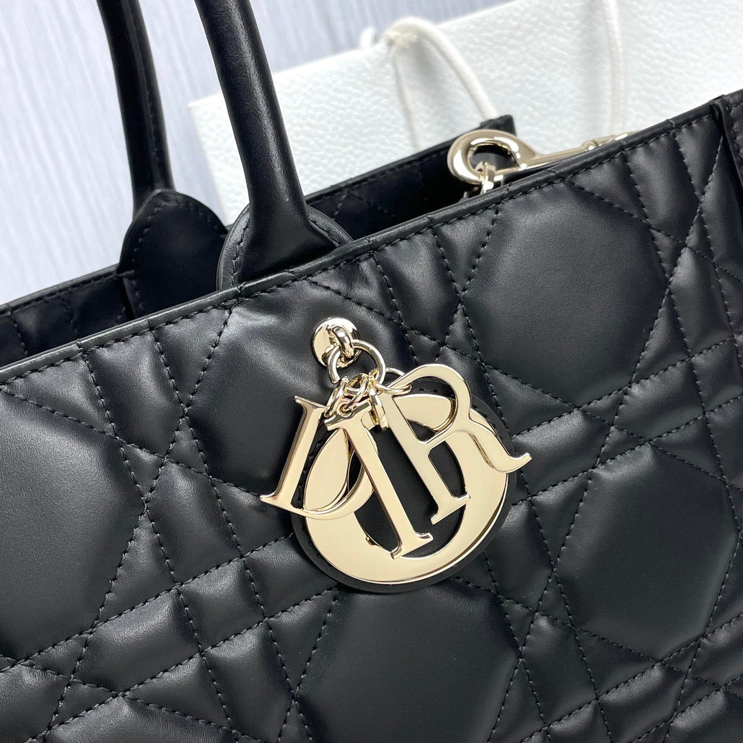 DIO Tote (41.5cm)