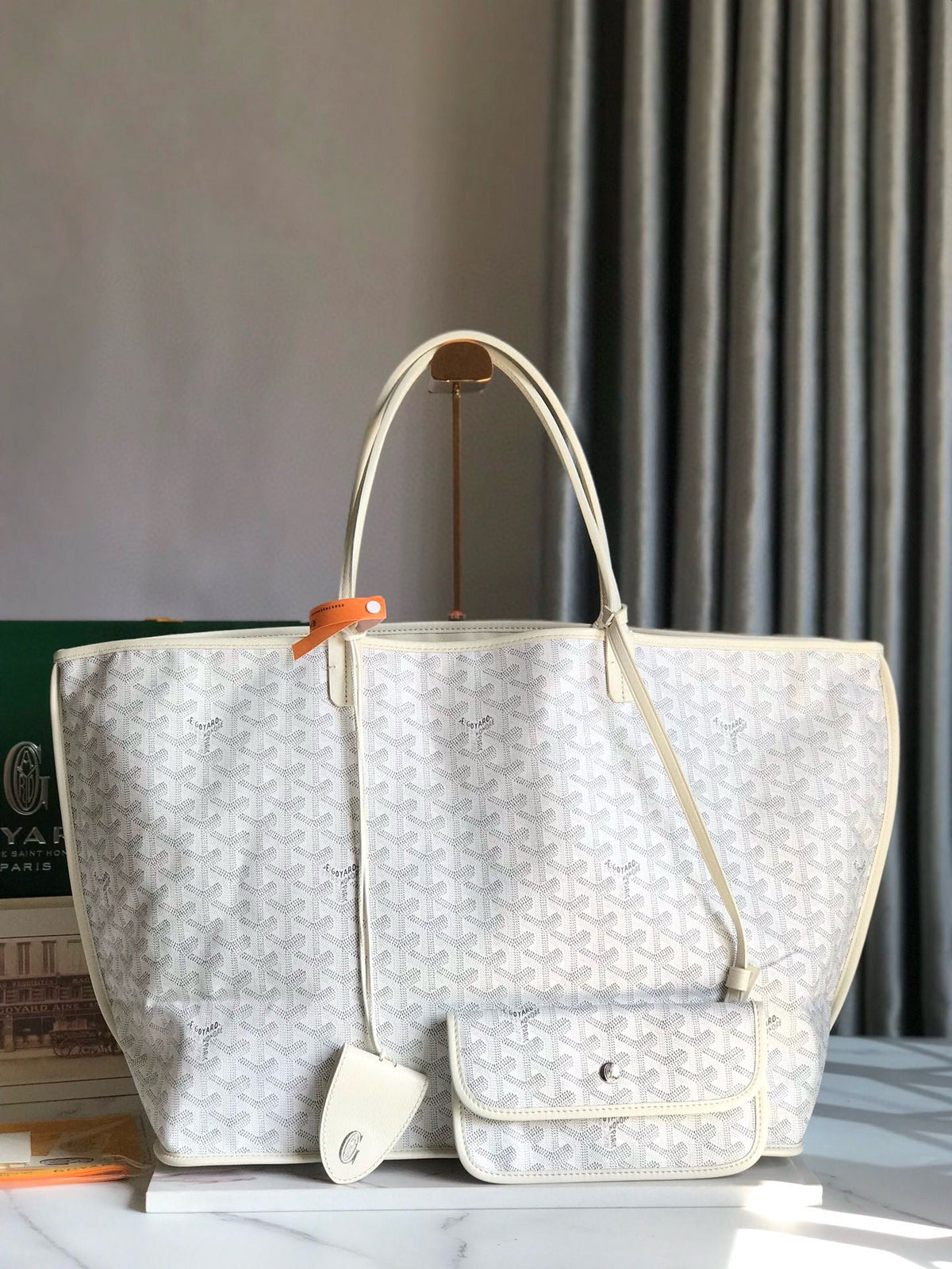 GOY REVERSIBLE ANJOU 39*32*19