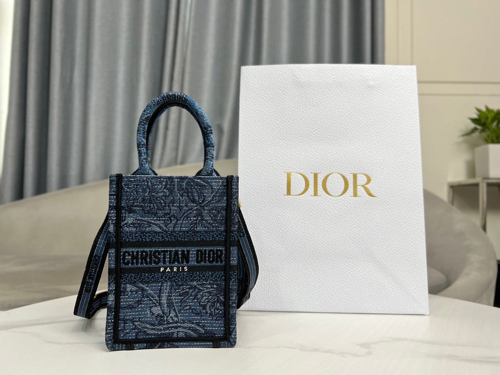 DIO Mini Book Tote