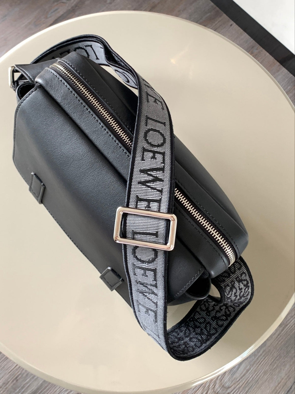 LO Messenger Bag
