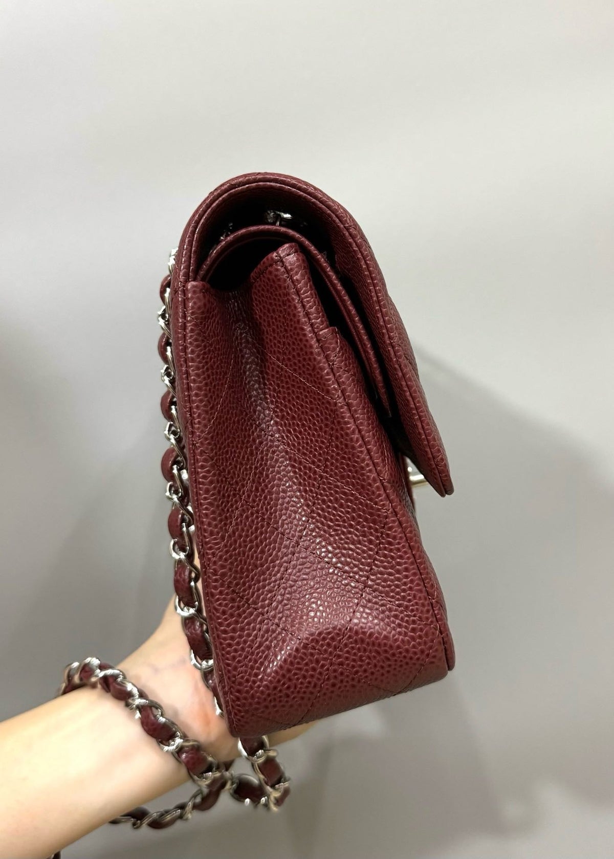 FLAP BAG 25 IN WINE CAVIAR LAMBSKIN SILVER HARDWARE