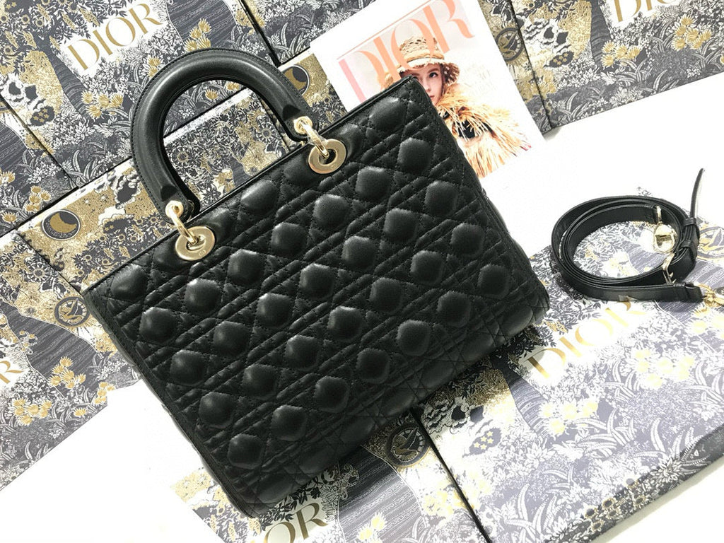 LARGE 32 LADY BAG IN BLACK LAMBSKIN WITH GOLD HARDWARE
