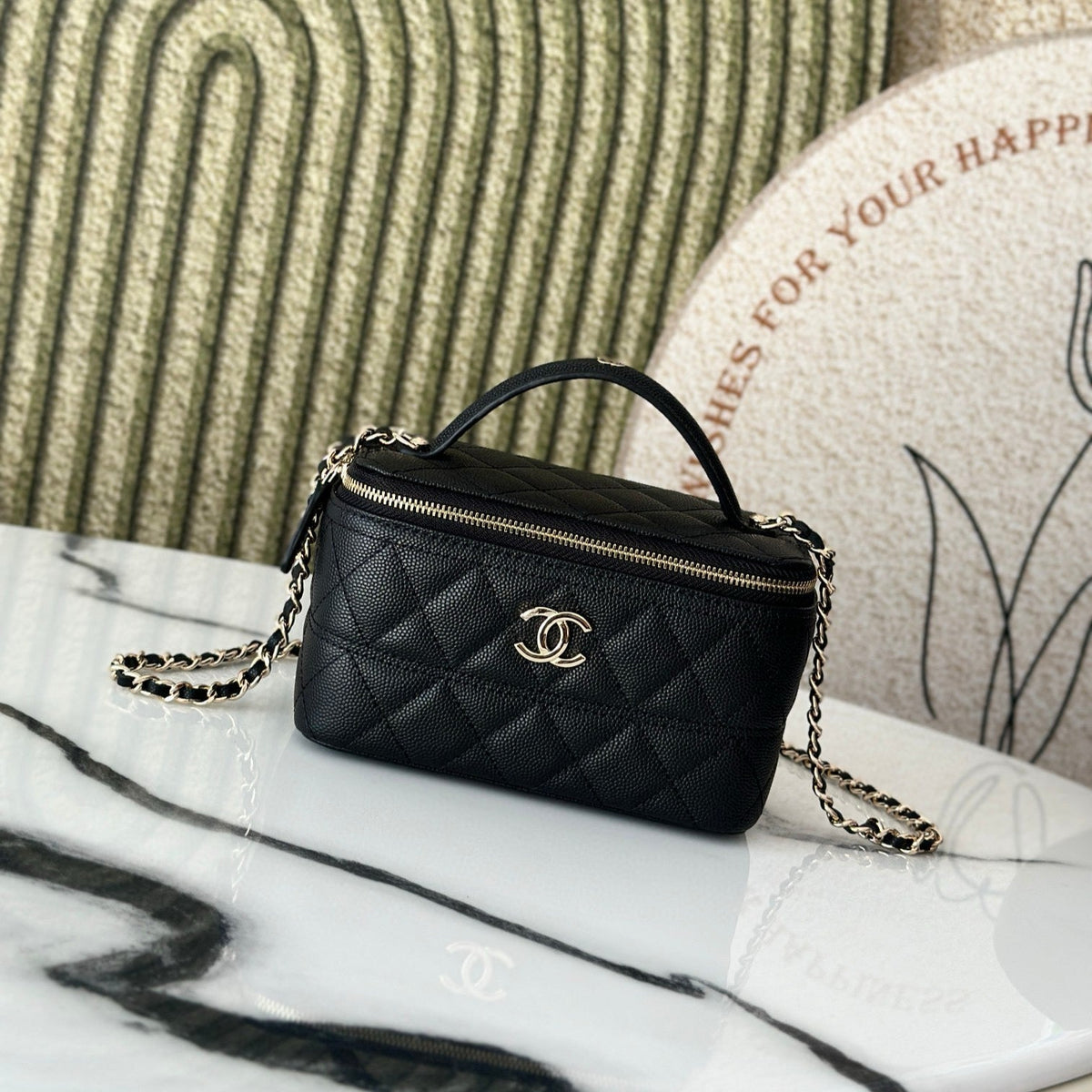VANITY 17 CAVIAR WITH HANDLE IN BLACK CALFSKIN GOLD HARDWARE