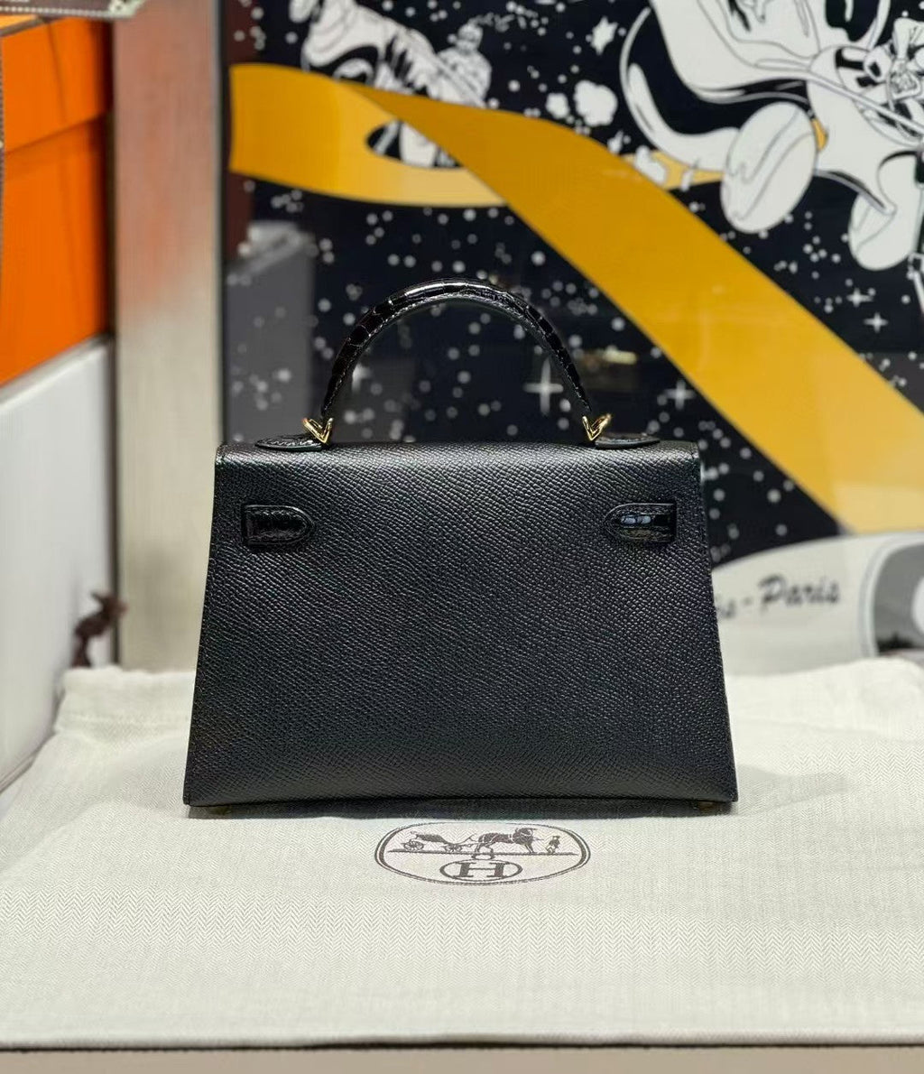 HM KELLY MINI 19 BLACK TOGO LETHER GOLD HARDWARE