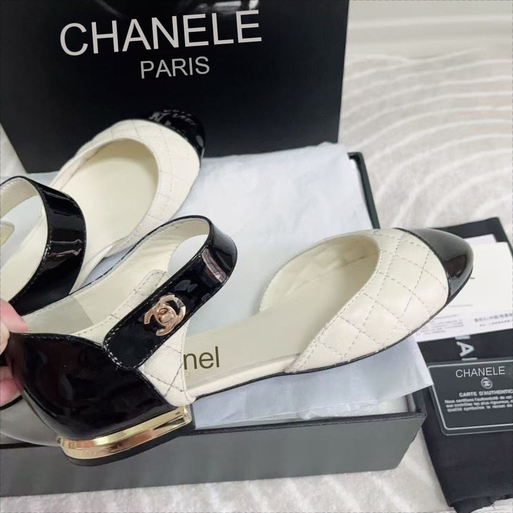 CC FLAT SANDAL IN WHITE MIX BLACK CALFSKIN
