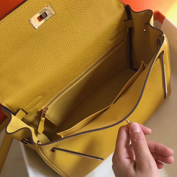 HERM Kelly 28cm Bag In Yellow Clemence Leather GHW