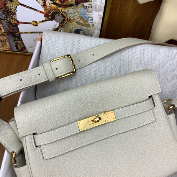 HERM Kelly Messenger Bag in Craie Clemence Leather