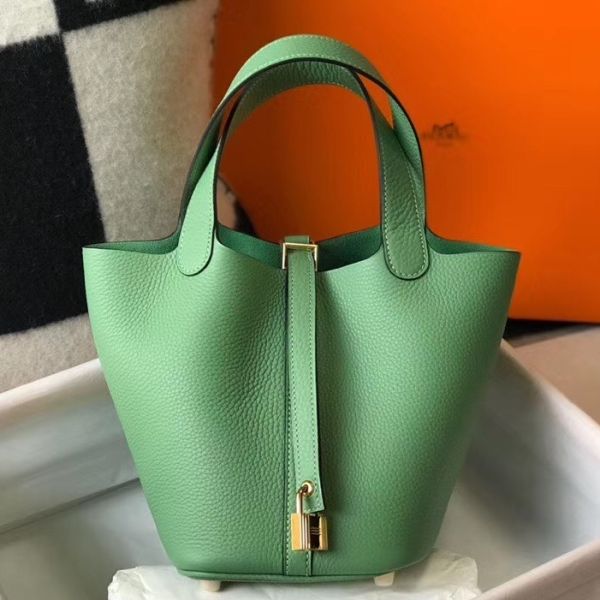 HERM Picotin Lock 18 Bag In Vert Criquet Clemence Leather