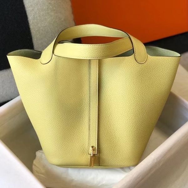 HERM Picotin Lock 22 Bag In Jaune Poussin Clemence Leather