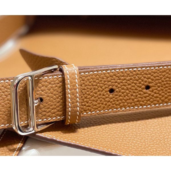 HERM Steve 30 Messenger Bag in Gold Clemence Leather