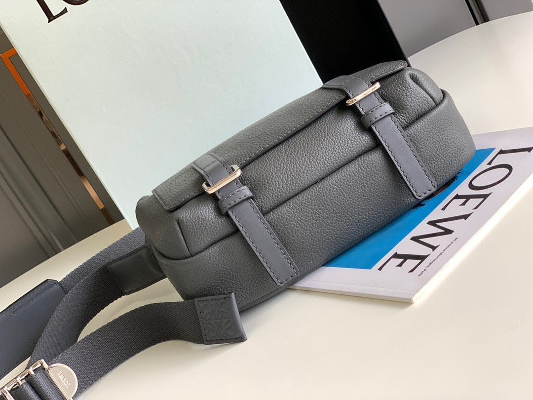 LO Messenger Bag