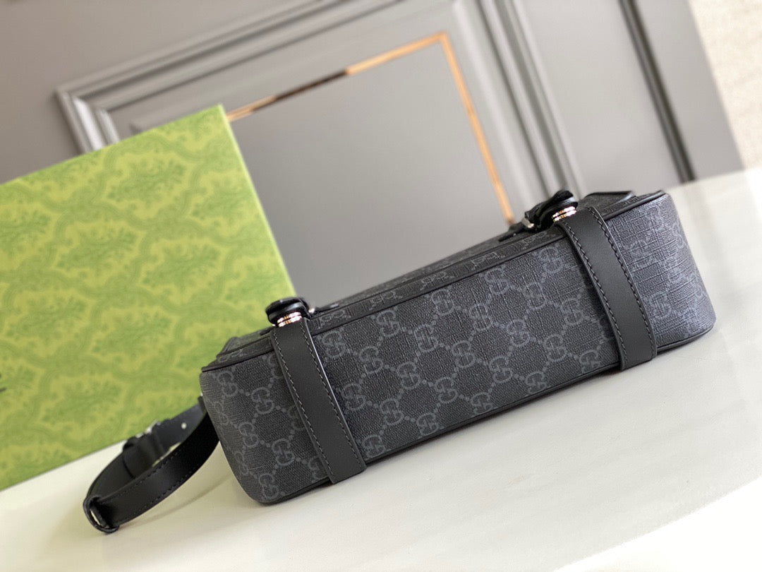 GUC Messenger Bag