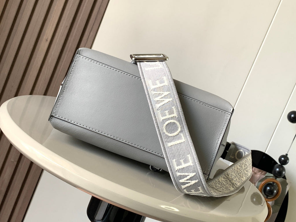 LO Messenger Bag