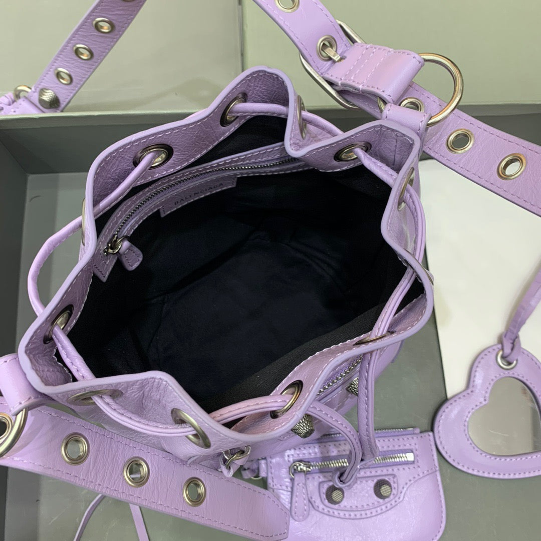 BLCG Cagole Bucket