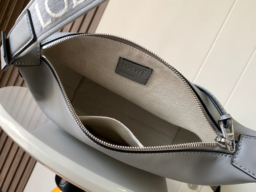 LO Messenger Bag