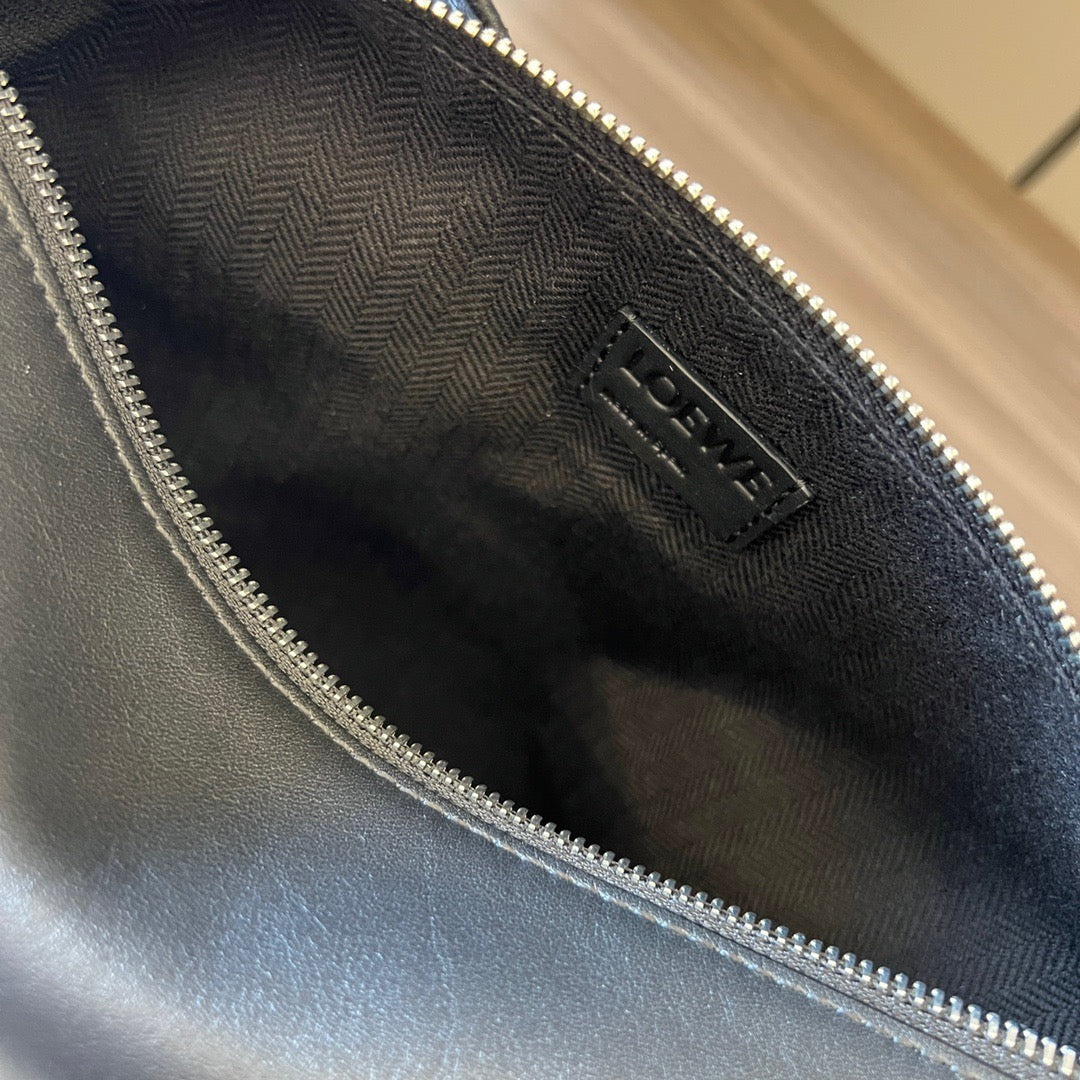 LO Messenger Bag