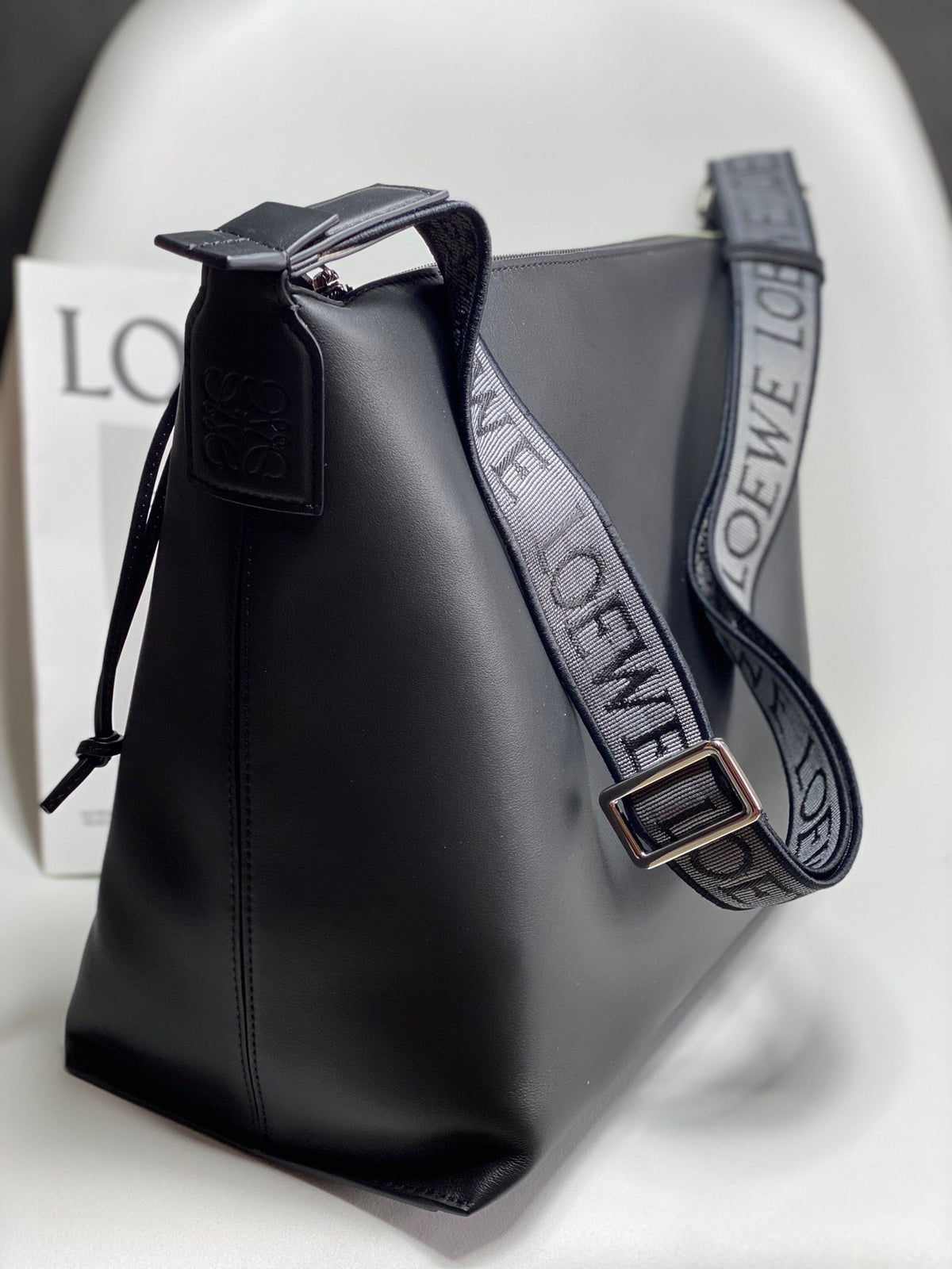 LO Messenger Bag