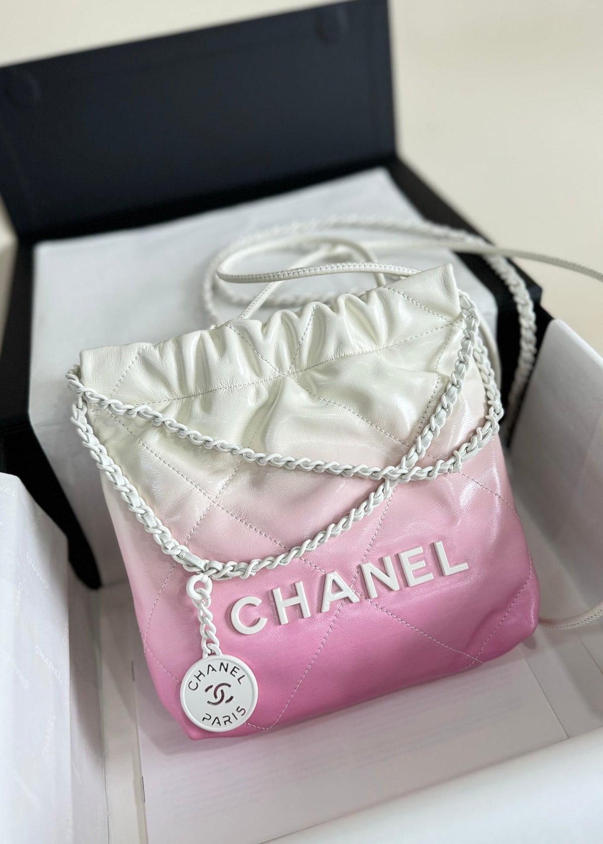 CC HOBO MINI 20CM PINK WHITE LAMBSKIN