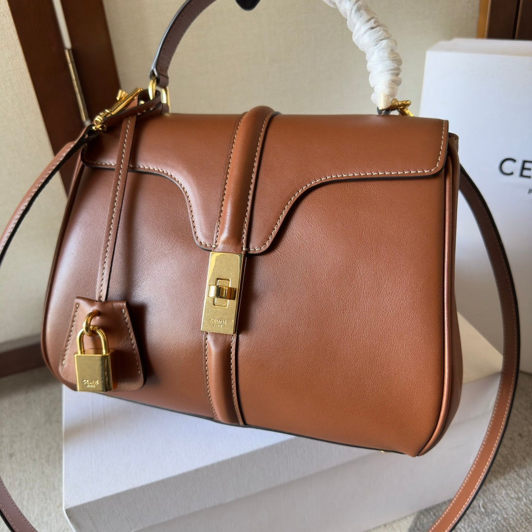 CLASSIQUE BAG 23 IN NUTMEG BROWN CALFSKIN GOLD HARDWARE