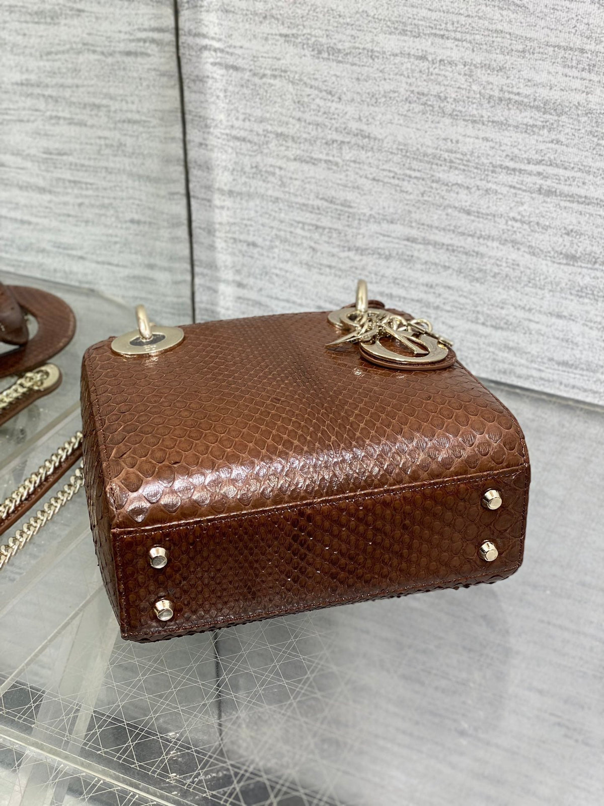 MINI 17 LADY BAG IN PEACAN BROWN METALLIC LAMBSKIN