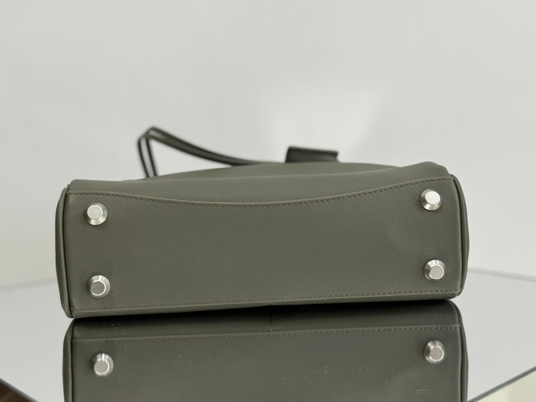 RODEO SMALL BAG 29 IN KHAKI GREEN SMOOTH CALFSKIN SILVER HARDWARE