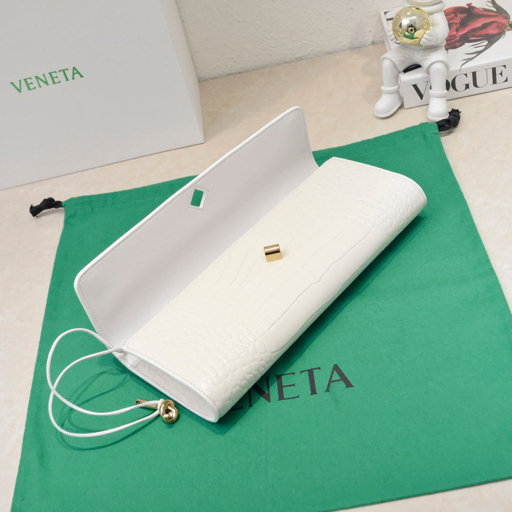 BV Long Clutch Andiamo 31 White Crocodile Calfskin Ghw