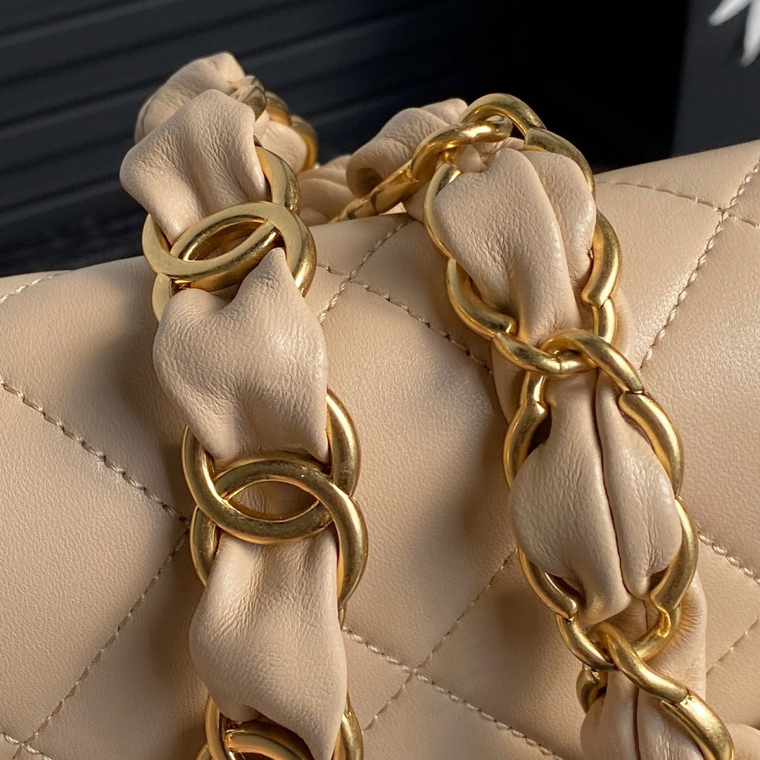SMALL FLAP BAG 21 IN AKAROA BEIGE CALFSKIN GOLD DOUBLE C THICK CHAIN