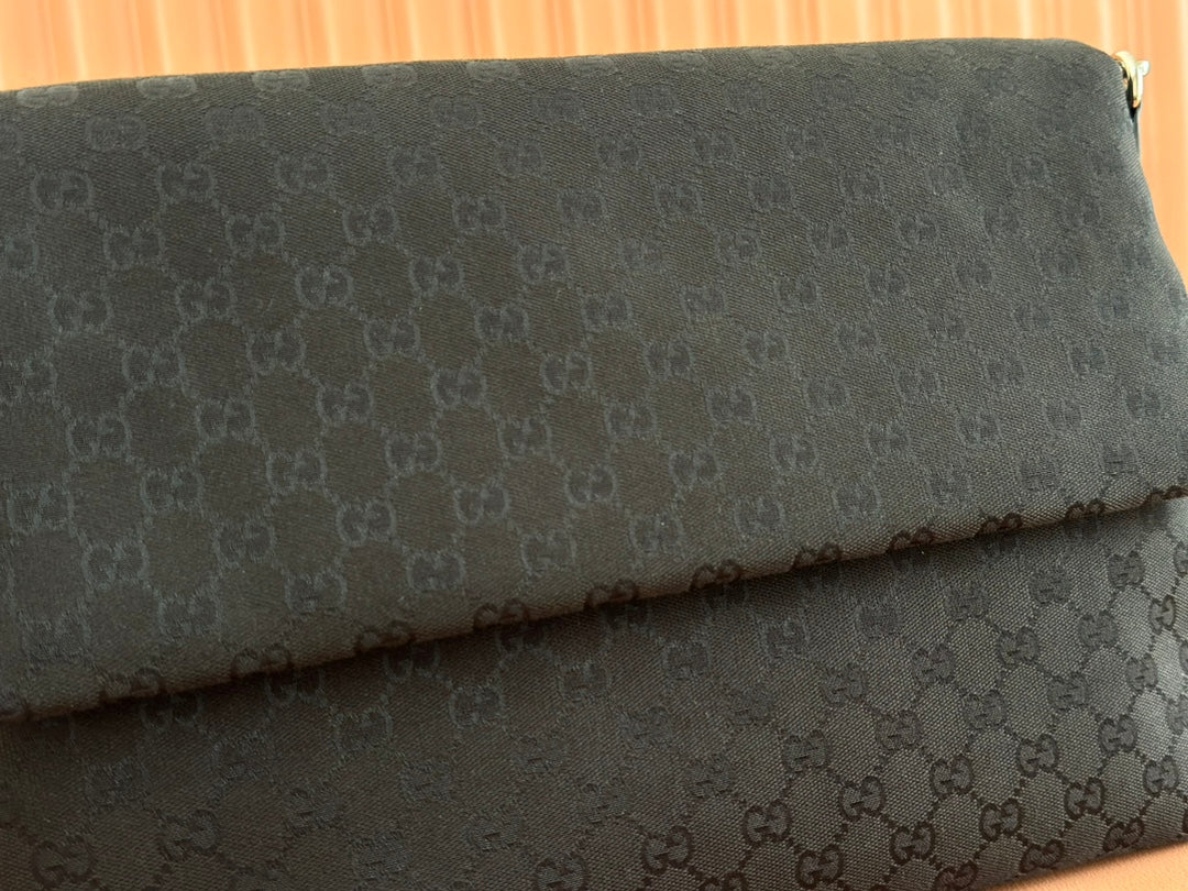 LARGE CROSSBODY BAG 36 IN BLACK CANVAS