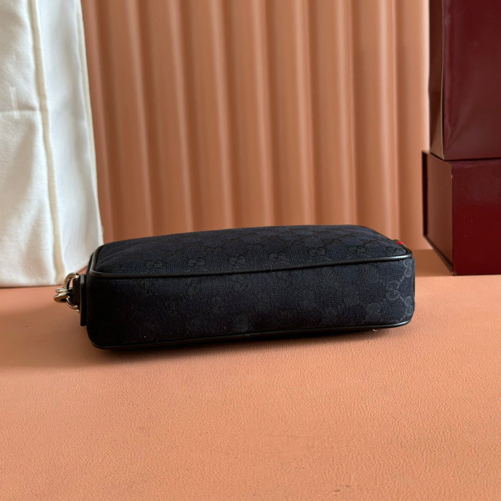 SMALL CROSSBODY BAG 23.5 IN BLACK GG CANVAS