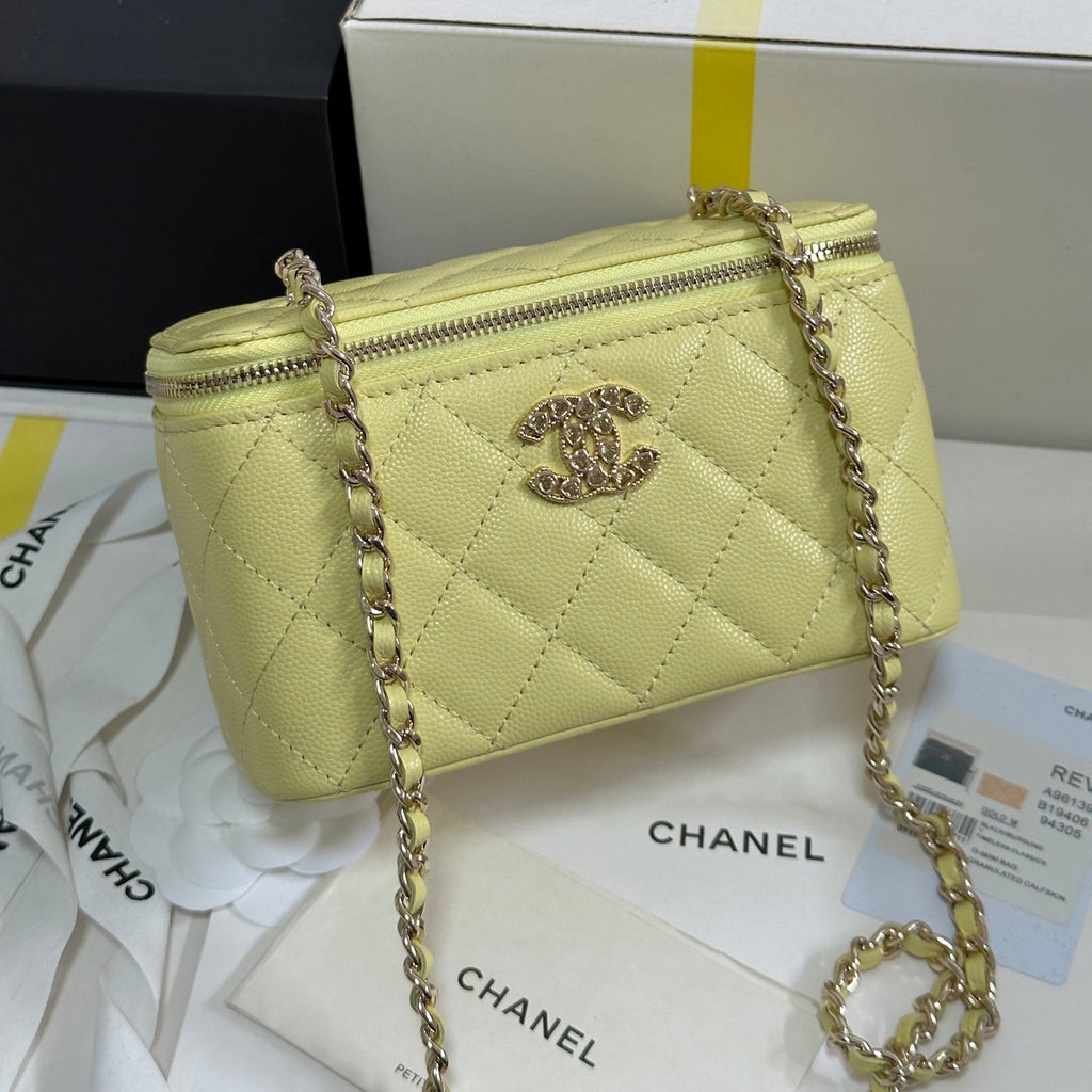 VANITY CASE 17 CRYSTAL STUDDED LOGO IN YELLOW CALFSKIN GOLD HARDWARE