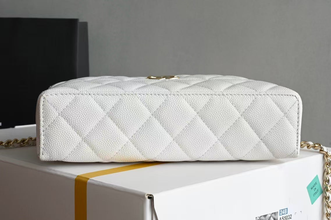 COSMETIC BAG 19 IN WHITE GRAINED CALFSKIN GOLD HARDWARE